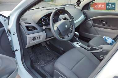 Седан Renault Fluence 2012 в 