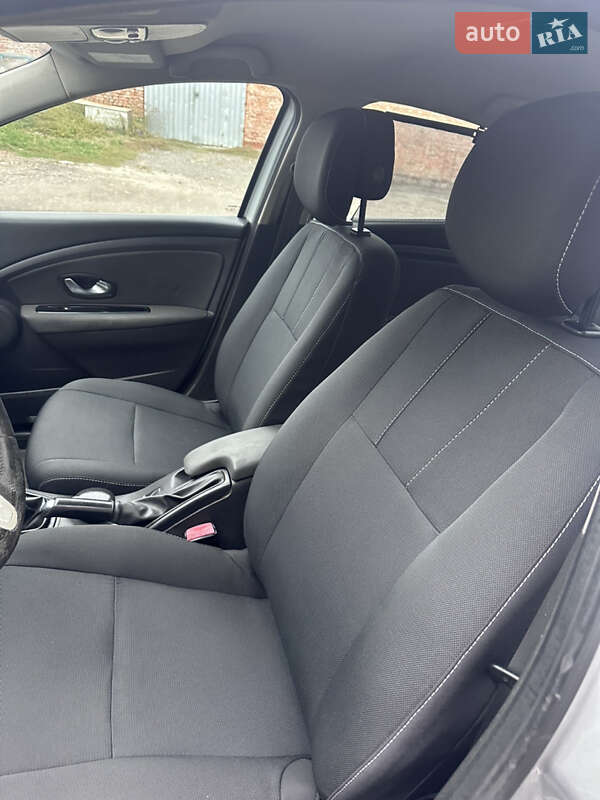 Седан Renault Fluence 2010 в Луцке