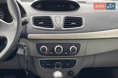 Седан Renault Fluence 2012 в Львові