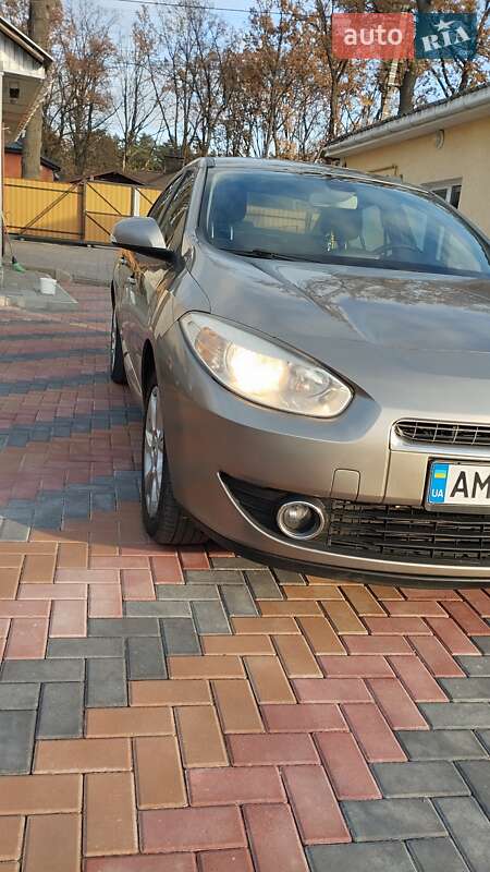 Седан Renault Fluence 2010 в Житомире