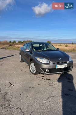 Седан Renault Fluence 2010 в Дубровице