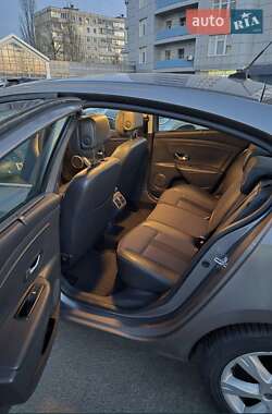 Седан Renault Fluence 2010 в 