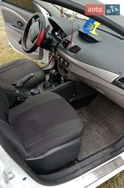 Седан Renault Fluence 2011 в Сумах