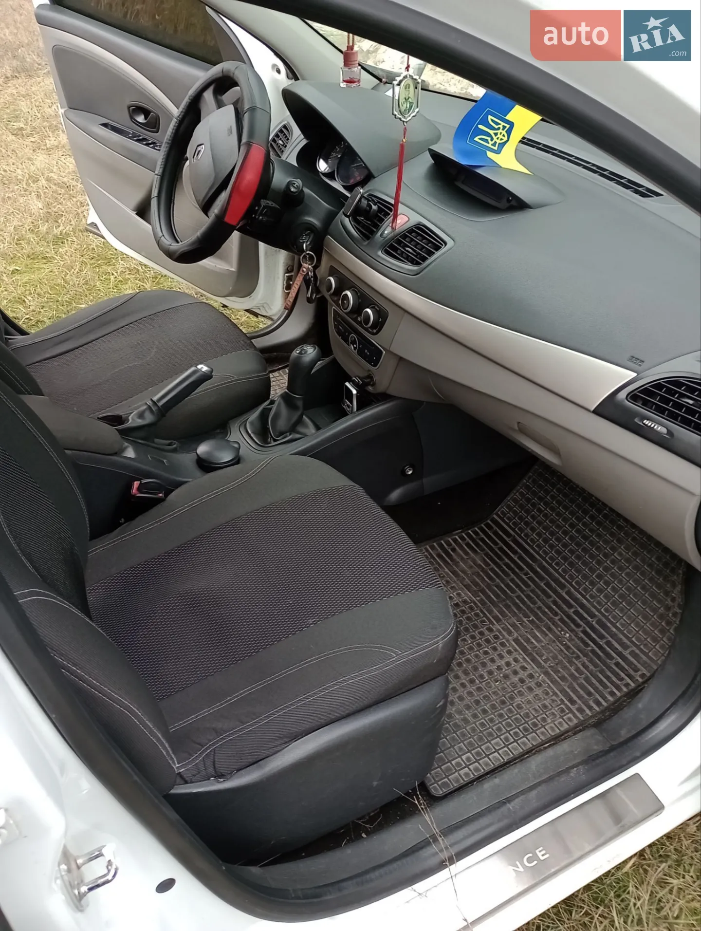 2011 Renault Fluence - мініатюра 9