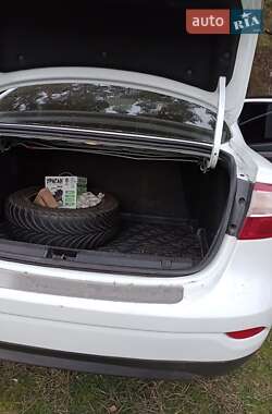 Седан Renault Fluence 2011 в Сумах