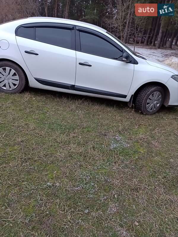 Седан Renault Fluence 2011 в Сумах