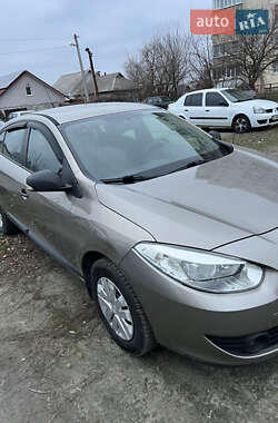 Седан Renault Fluence 2010 в 