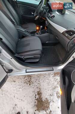 Седан Renault Fluence 2009 в 