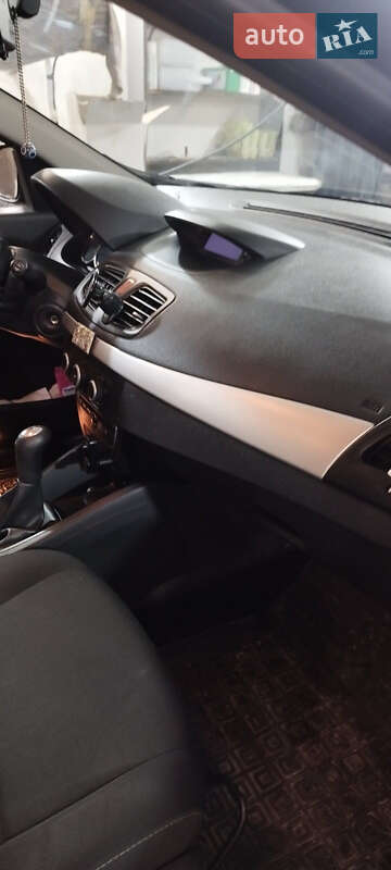 Седан Renault Fluence 2010 в Дніпрі