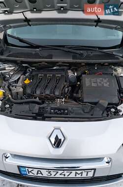 Седан Renault Fluence 2009 в 