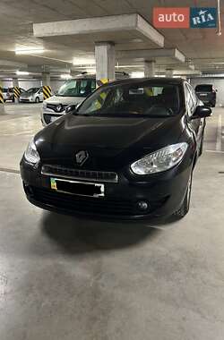 Седан Renault Fluence 2010 в Киеве