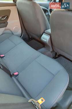 Седан Renault Fluence 2012 в 