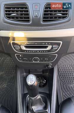 Седан Renault Fluence 2012 в 
