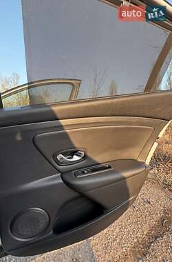 Седан Renault Fluence 2012 в 