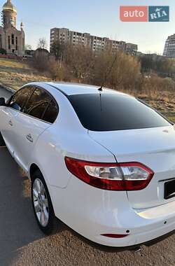 Седан Renault Fluence 2011 в 