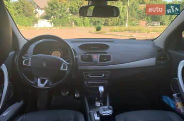Седан Renault Fluence 2011 в 