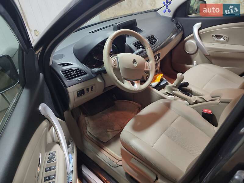 Седан Renault Fluence 2011 в Киеве фото 11 Седан Renault Fluence 2011 в Киеве