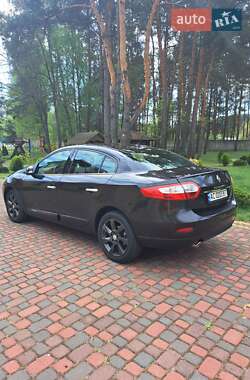 Седан Renault Fluence 2012 в 