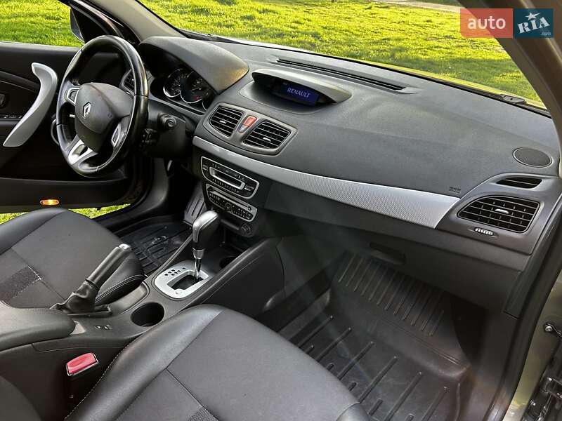 Седан Renault Fluence 2011 в Борисполі