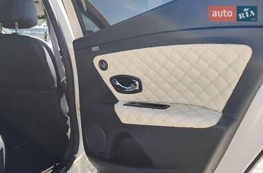 Седан Renault Fluence 2013 в 