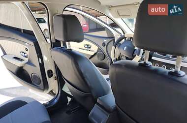 Седан Renault Fluence 2013 в 