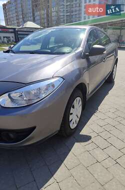 Седан Renault Fluence 2012 в 