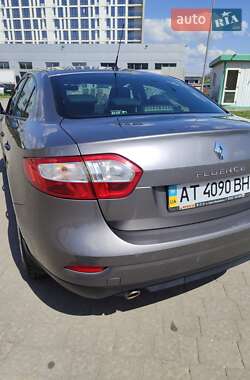 Седан Renault Fluence 2012 в 