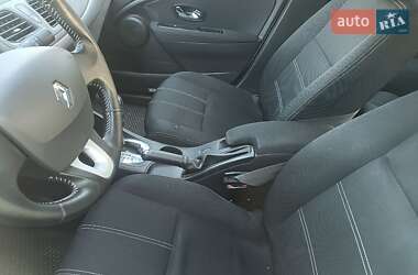 Седан Renault Fluence 2013 в 