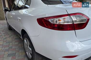 Седан Renault Fluence 2015 в 