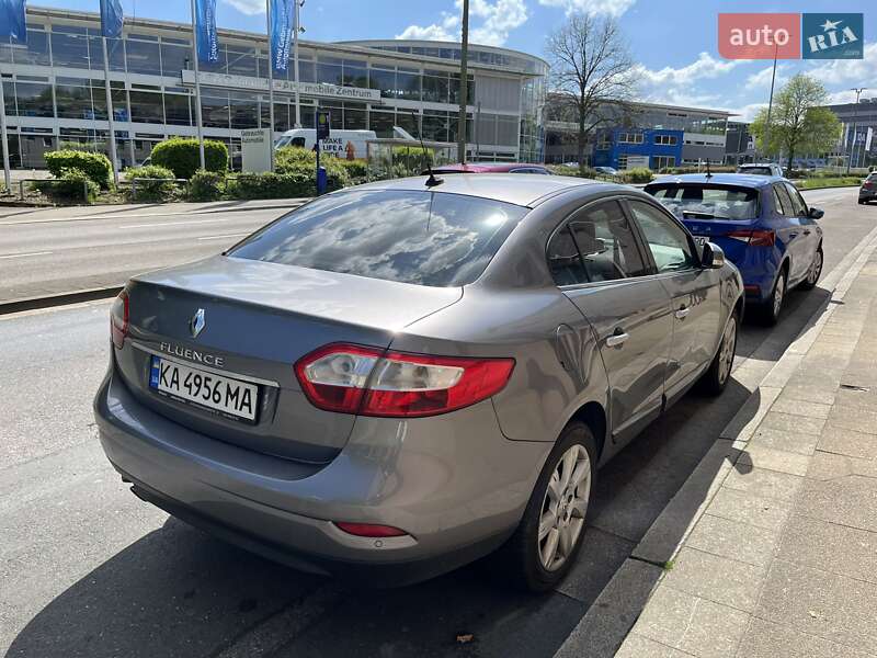 Седан Renault Fluence 2010 в Киеве