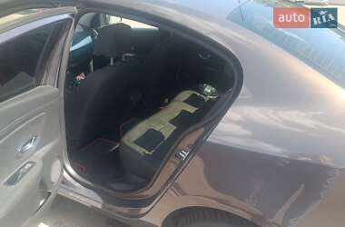 Седан Renault Fluence 2013 в 