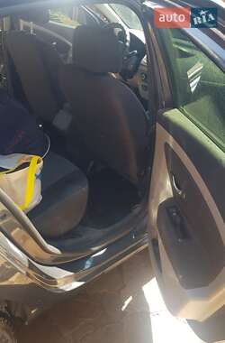 Седан Renault Fluence 2012 в 