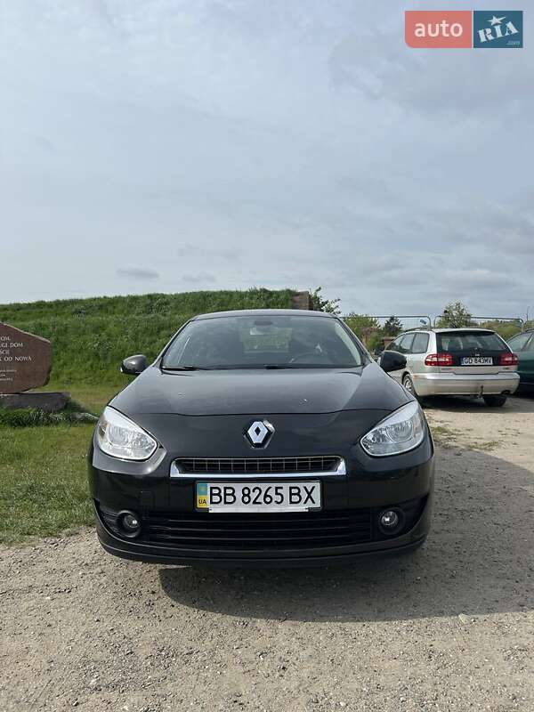 Седан Renault Fluence 2010 в 