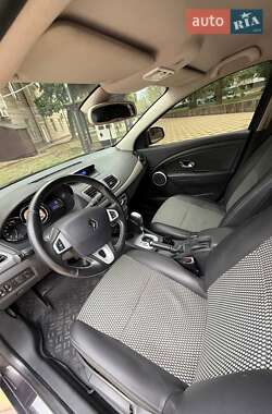 Седан Renault Fluence 2012 в 