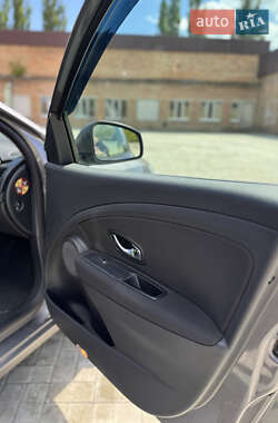 Седан Renault Fluence 2012 в 