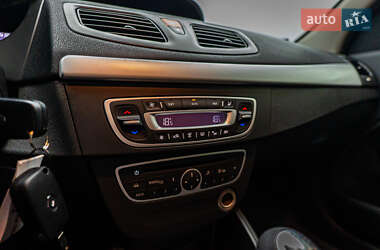 Седан Renault Fluence 2011 в 