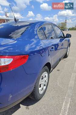 Седан Renault Fluence 2011 в 