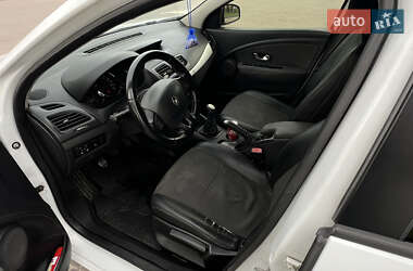 Седан Renault Fluence 2012 в 