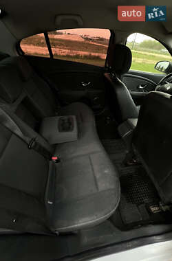 Седан Renault Fluence 2012 в 