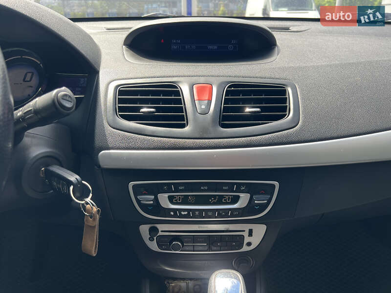 Седан Renault Fluence 2015 в Черновцах