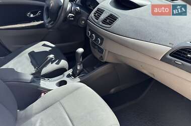 Седан Renault Fluence 2012 в 