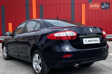Седан Renault Fluence 2015 в 