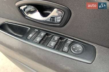 Седан Renault Fluence 2015 в 