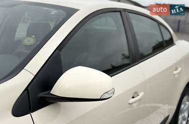 Седан Renault Fluence 2013 в 