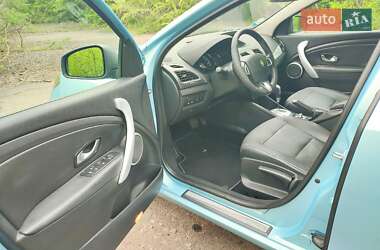 Седан Renault Fluence 2011 в 