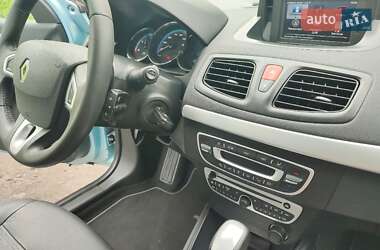 Седан Renault Fluence 2011 в 
