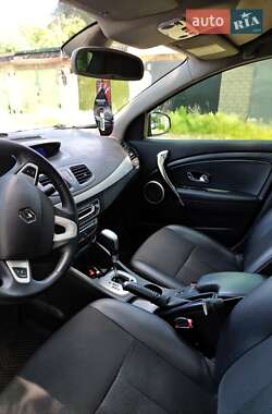 Седан Renault Fluence 2012 в 