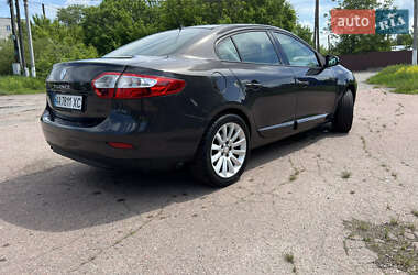 Седан Renault Fluence 2012 в 