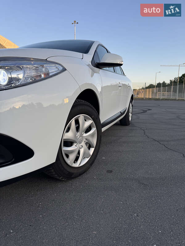 Седан Renault Fluence 2013 в Львове