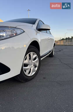 Седан Renault Fluence 2013 в 